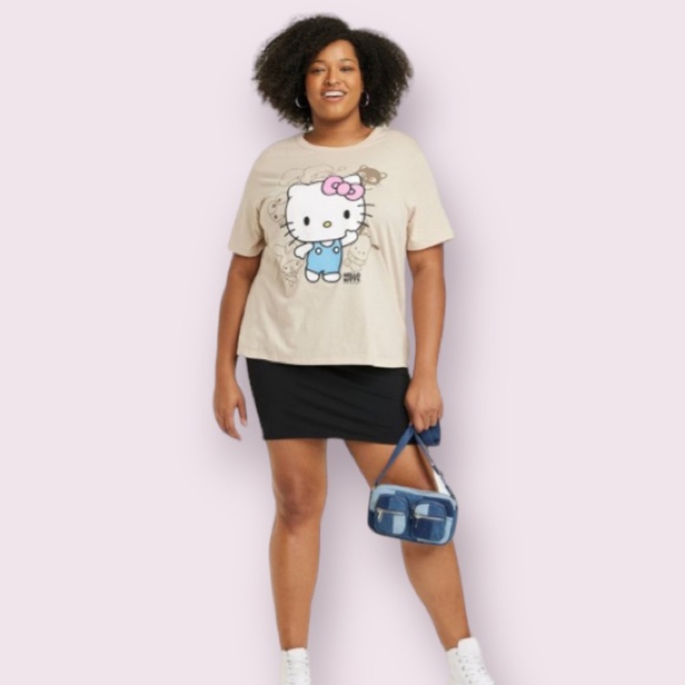 Hello Kitty Short Sleeve Graphic T-Shirt in Tan